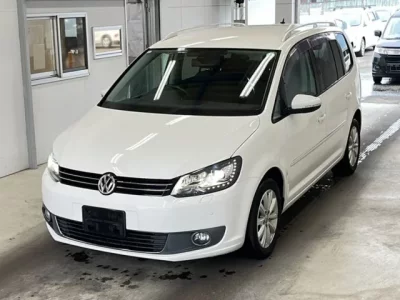 Volkswagen GOLF TOURAN  с аукциона в Японии