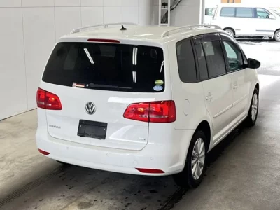 Volkswagen GOLF TOURAN  с аукциона в Японии
