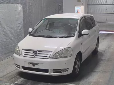 Toyota IPSUM  с аукциона в Японии