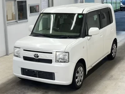 Toyota PIXIS SPACE