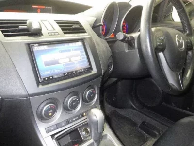 Mazda AXELA  с аукциона в Японии