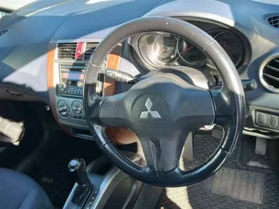 Mitsubishi COLT PLUS