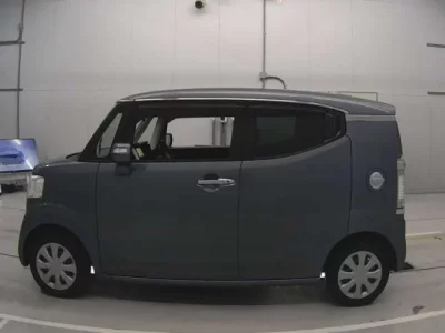Honda N BOX SLASH