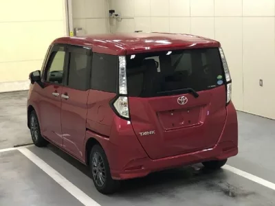Toyota TANK