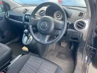 Mazda DEMIO лот № 92035 оценка 4  с аукциона в Японии 2