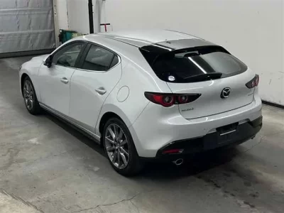 Mazda MAZDA3  с аукциона в Японии
