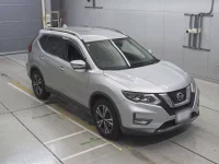 Nissan X-TRAIL лот № 30543 оценка 3  с аукциона в Японии 4