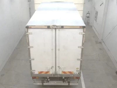 Isuzu FORWARD  с аукциона в Японии