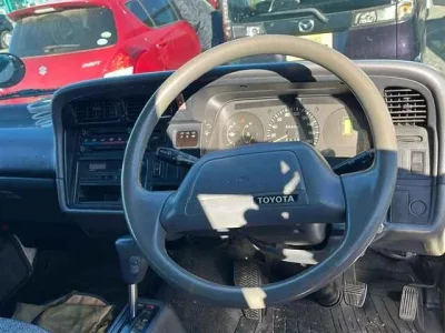 Toyota HIACE VAN  с аукциона в Японии