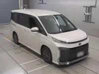 Toyota VOXY лот № 30557 оценка R  с аукциона в Японии 4