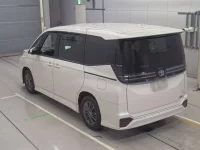 Toyota VOXY лот № 30557 оценка R  с аукциона в Японии 5