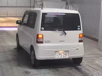 Toyota PIXIS SPACE лот № 1465 оценка 4  с аукциона в Японии 7