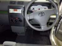 Toyota PIXIS SPACE лот № 1465 оценка 4  с аукциона в Японии 3