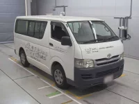Toyota REGIUS ACE VAN лот № 40004 оценка 3  с аукциона в Японии 4