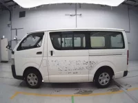 Toyota REGIUS ACE VAN лот № 40004 оценка 3  с аукциона в Японии 3