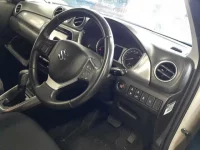 Suzuki ESCUDO лот № 30565 оценка 3.5  с аукциона в Японии 6