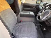 Nissan CARAVAN VAN лот № 80065 оценка X  с аукциона в Японии 6