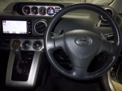 Toyota COROLLA RUMION  с аукциона в Японии