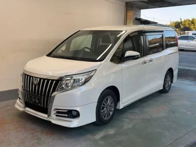 Toyota ESQUIRE  с аукциона в Японии