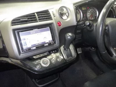 Honda STREAM  с аукциона в Японии