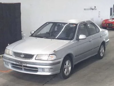 Nissan SUNNY  с аукциона в Японии
