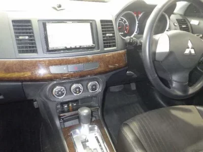 Mitsubishi GALANT FORTIS  с аукциона в Японии