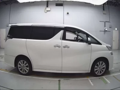 Toyota VELLFIRE  с аукциона в Японии