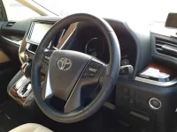 Toyota VELLFIRE лот № 30619 оценка 4  с аукциона в Японии 6