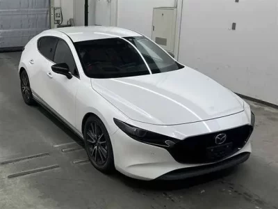 Mazda MAZDA3  с аукциона в Японии