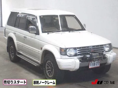 Mitsubishi PAJERO