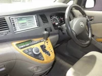 Toyota ISIS лот № 4747 оценка 3  с аукциона в Японии 2