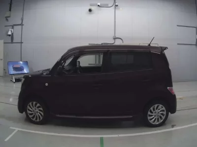 Toyota BB  с аукциона в Японии