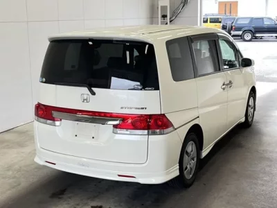 Honda STEP WAGON  с аукциона в Японии