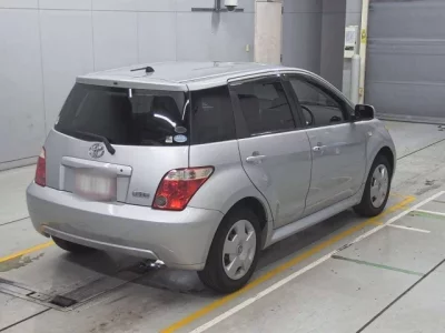 Toyota IST