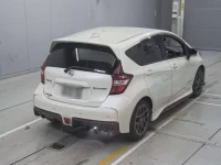 Nissan NOTE лот № 30658 оценка 4.5  с аукциона в Японии 1