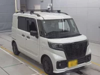 Suzuki SPACIA BASE лот № 63 оценка 4.5  с аукциона в Японии 4