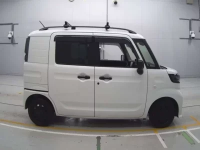 Suzuki SPACIA BASE  с аукциона в Японии