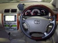 Toyota IPSUM лот № 2524 оценка 3.5  с аукциона в Японии 3