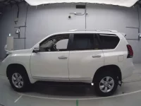Toyota LAND CRUISER PRADO лот № 30670 оценка 4.5  с аукциона в Японии 3