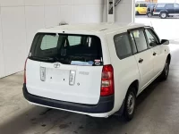 Toyota SUCCEED лот № 3718 оценка 3.5  с аукциона в Японии 1