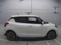 Suzuki SWIFT лот № 30697 оценка 4  с аукциона в Японии 2