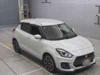 Suzuki SWIFT лот № 30697 оценка 4  с аукциона в Японии 4