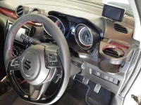 Suzuki SWIFT лот № 30697 оценка 4  с аукциона в Японии 6