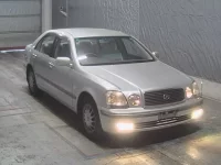 Toyota PROGRES лот № 2521 оценка 4  с аукциона в Японии 6