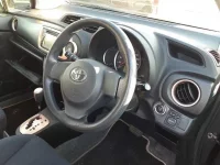 Toyota VITZ лот № 30699 оценка 3.5  с аукциона в Японии 6