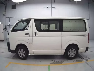 Toyota REGIUS ACE VAN