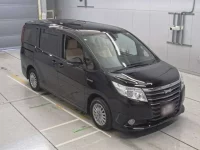 Toyota NOAH лот № 30707 оценка 4  с аукциона в Японии 4