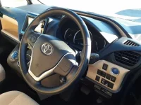 Toyota NOAH лот № 30707 оценка 4  с аукциона в Японии 6