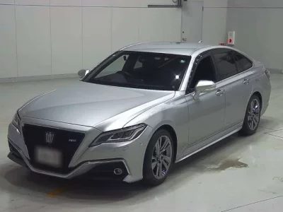 Toyota CROWN  с аукциона в Японии