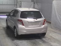 Toyota VITZ лот № 2544 оценка 3.5  с аукциона в Японии 7